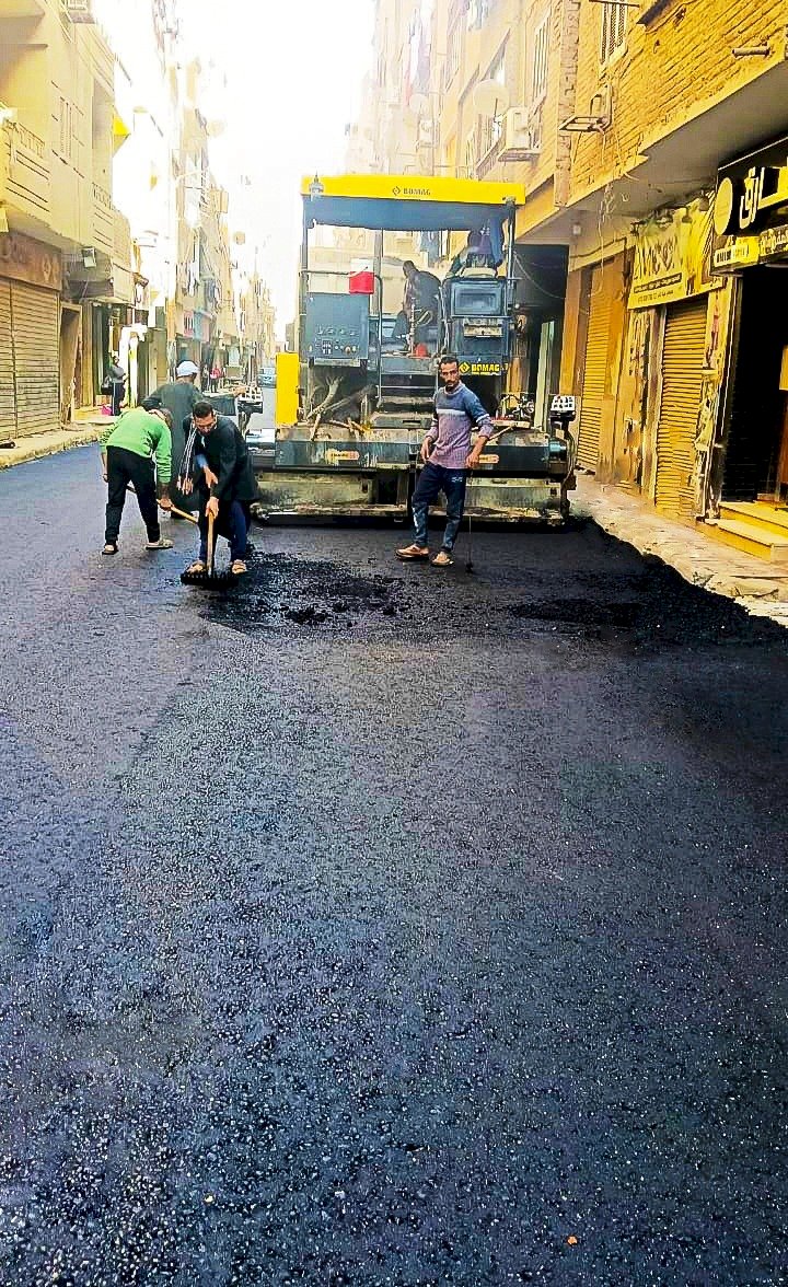 رصف منطقة شارع الشريف بحي شرق بطول 17 ألف متر مسطح