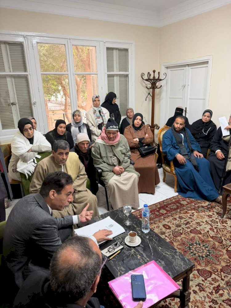 مساعد وزير الخارجية للشئون القنصلية يلتقي أسر المتغيبين في ليبيا