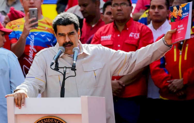 أسماء إسماعيل تكتب : مادورو بين رفاهية الرئاسة وجحيم سجن بروكلين