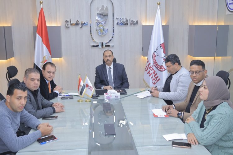 غرفة العمليات الرئيسية بسوهاج تتابع سير انتخابات الإعادة لمجلس النواب