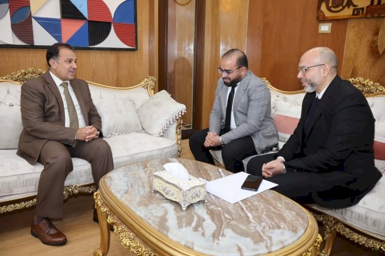 رئيس جامعة قنا يلتقي وفد البنك العقاري المصري العربي