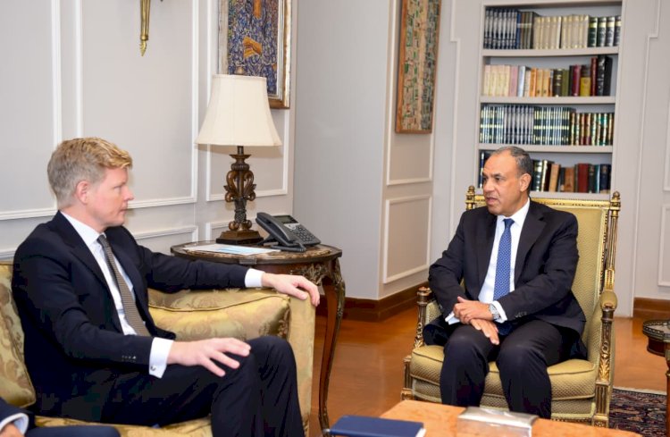 وزير الخارجية يلتقي المبعوث الأممي الخاص إلى اليمن