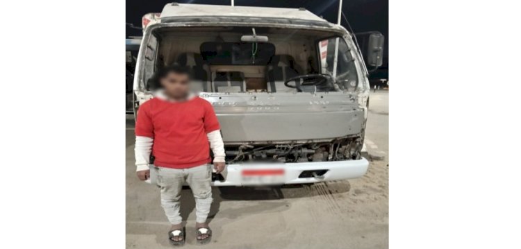 نكشف فيديو اصطدام سائق بعدد من السيارات بالقاهرة