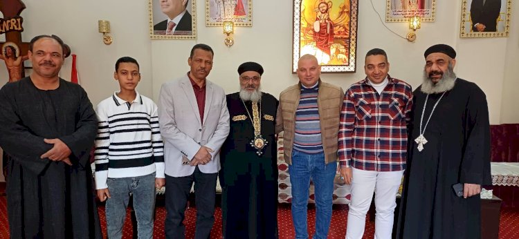 مدير تعليم أبوتشت يشارك الأقباط الاحتفال بعيد الميلاد ويشيد بوحدة النسيج الوطني