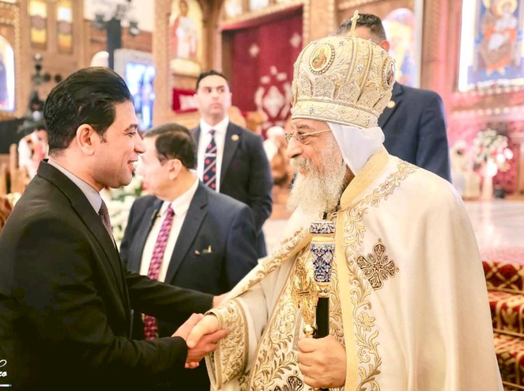 نائب محافظ سوهاج يهنئ البابا  بمناسبة عيد الميلاد المجيد