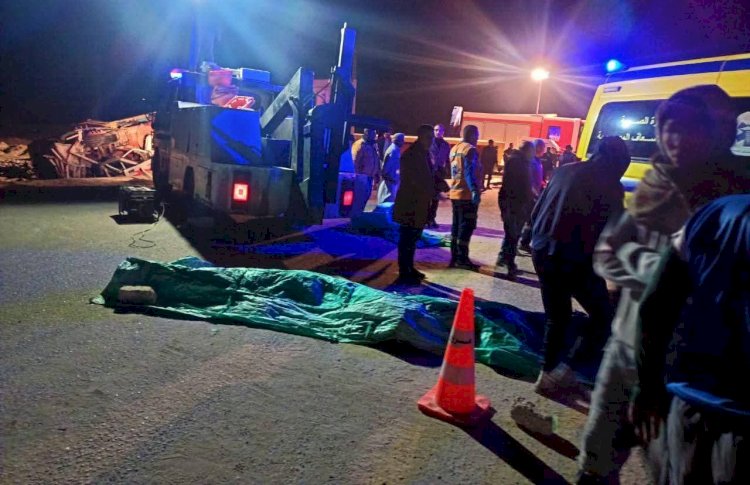 حادث مروع ..11 وفاة و9 مصابين في اصطدام سيارة ربع نقل بأخرى في المنيا