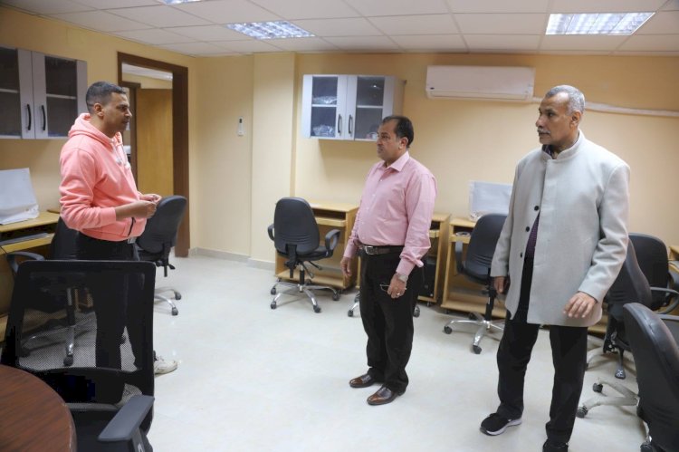 رئيس جامعة قنا يتفقد وحدة المعامل البحثية ويشيد بدورها في دعم البحث العلمي