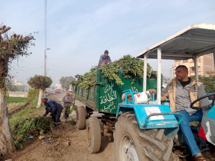 محافظ كفرالشيخ يتابع أعمال النظافة والتجميل بعدد من المراكز والمدن