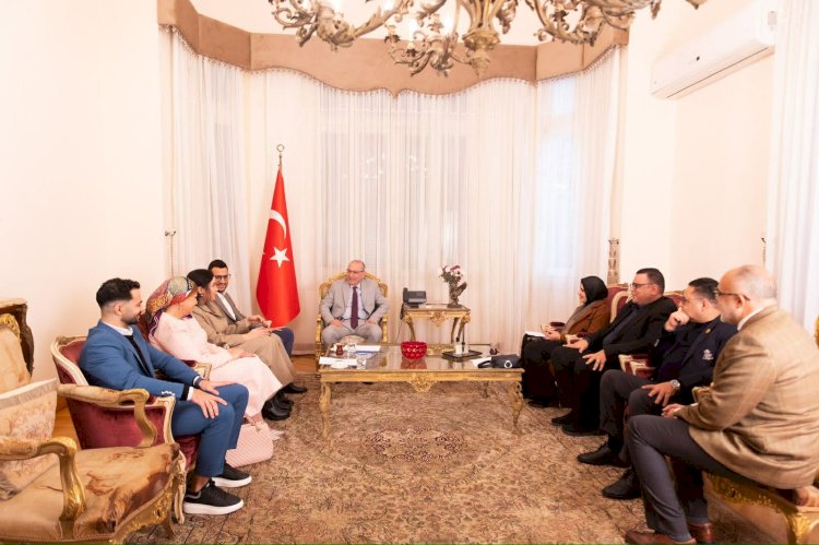 السفير التركي في القاهرة يبحث سبل تعزيز التعاون السياحي مع الجانب المصري