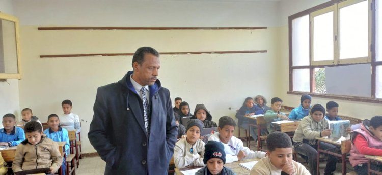 انتظام امتحانات الفصل الدراسي الأول لصفوف النقل بمدارس أبوتشت