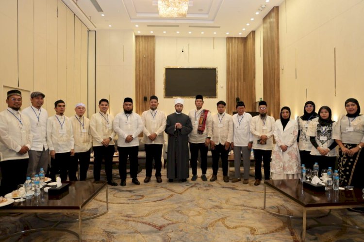 وزير الأوقاف يفتتح الدورة التدريبية الأولى لأئمة وقضاة الفلبين