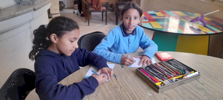 الابداع يفرض نفسه بمكتبة القاهرة الكبرى قصر الاميره سميحة كامل يوميا