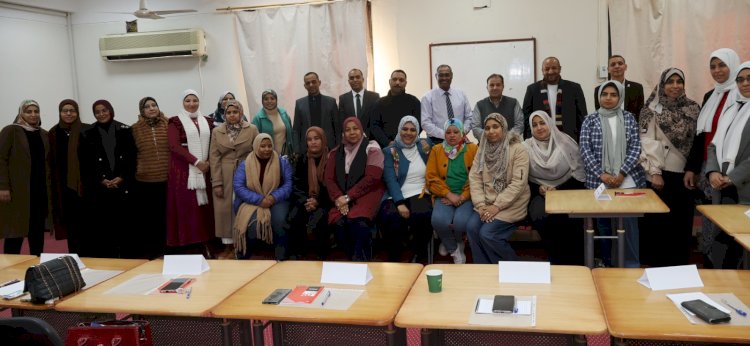 رئيس جامعة قنا يشهد افتتاح دورة تدريب المدربين TOT رقم (14)