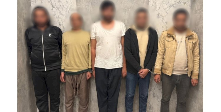 القبض علي المتهمين  بإحتجاز أجنبي لخلافات مالية بالقاهرة