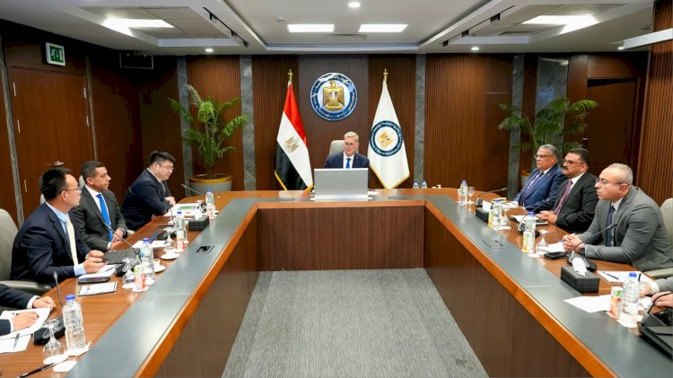 وزير البترول  يبحث مع "شينج فا" الصينية آفاق الاستثمار في التعدين