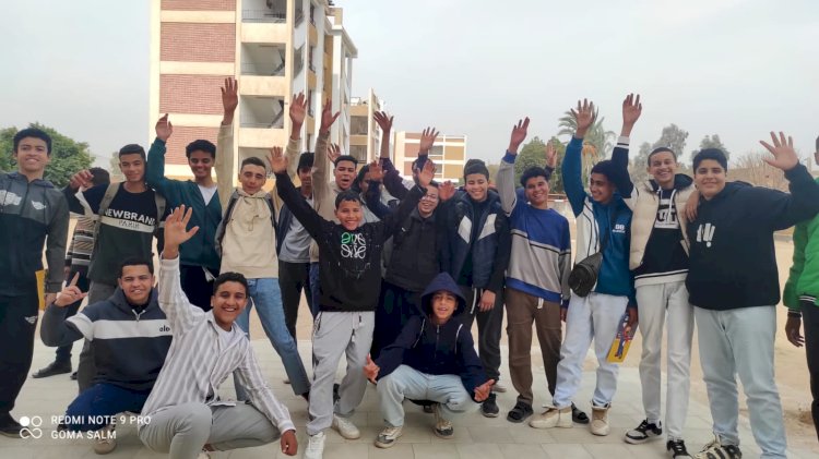 فرحة على وجوه الطلاب .. ختام امتحانات الشهادة الإعدادية بأبوتشت دون شكاوى