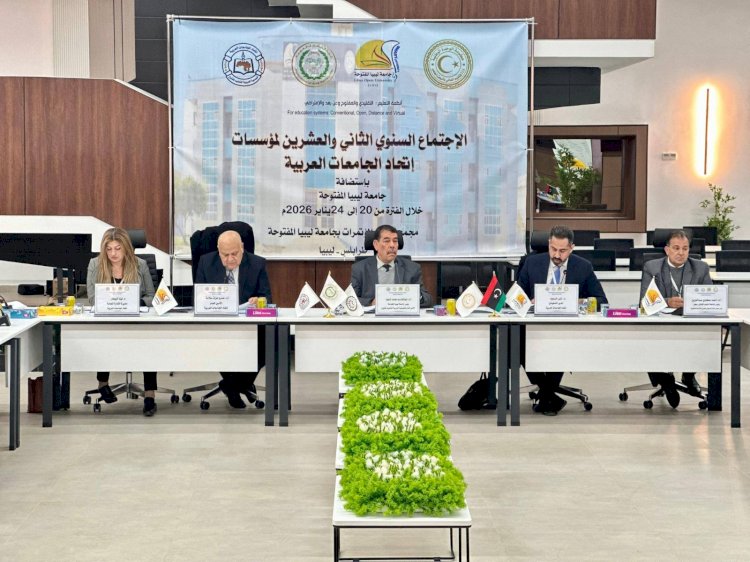 جامعة قنا تستعرض خطة المجلس العربي للأنشطة الطلابية