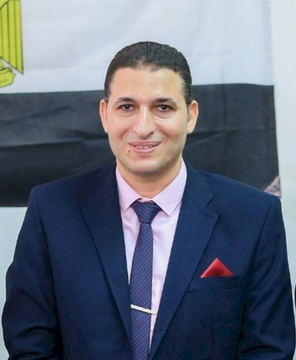 اليوم بمعرض الكتاب .. توقيع كتابين جديدين ضمن سلسلة رحلة من الإحباط إلى الريادة