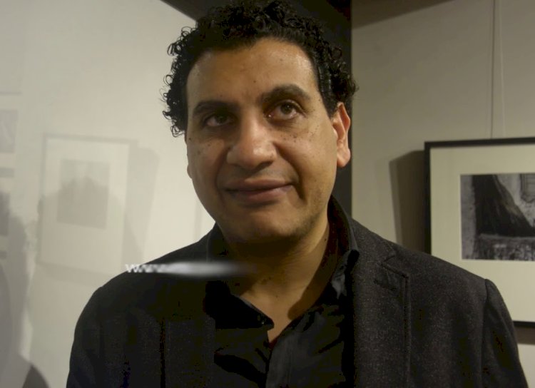 الفنان المصري روماني حافظ يشارك في الدورة العاشرة من مهرجان إكسبوجر الدولي بالشارقة بمعرض ذاكرة السكون والمكان ومحاضرة بين الذاكرة والنور
