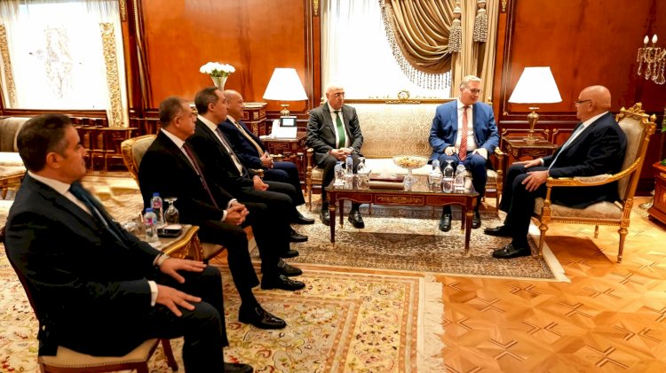 وزير البترول يهنئ المستشار هشام بدوى  بمناسبة انتخابه رئيساً لمجلس النواب