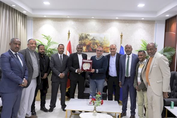 وفد الجمعيات والأندية النوبية يهنئ محافظ أسوان بجوائز التميز الحكومى