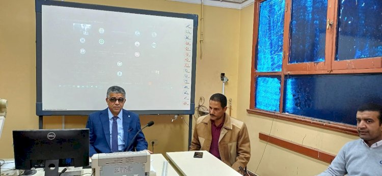 وكيل تعليم أبوتشت يشهد تدريب المعلمين على المناهج المطوّرة للفصل الدراسي الثاني