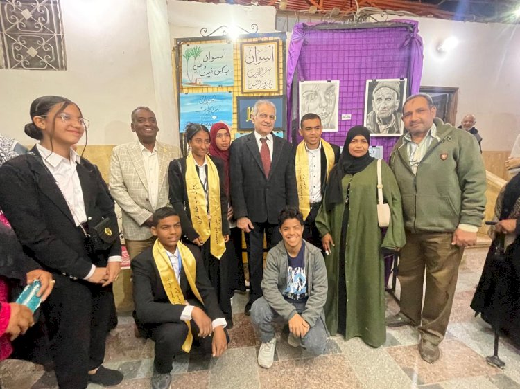 رئيس جامعة أسوان يشهد احتفال نادي المرأة بجمعية شندي بالعيد القومي الـ55 للمحافظة