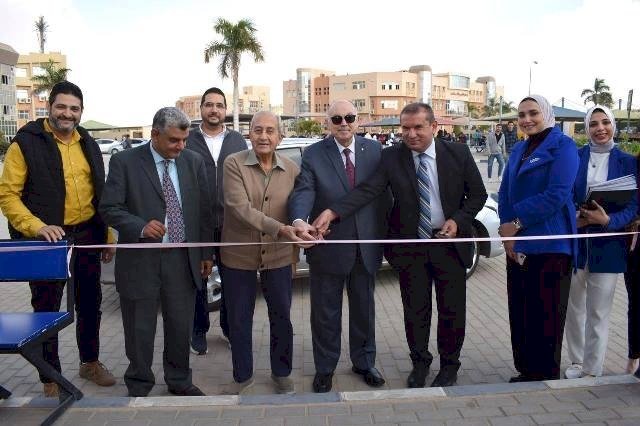 صيدلة الجامعة المصرية الروسية تنظم معرض الطلاب لمستحضرات التجميل