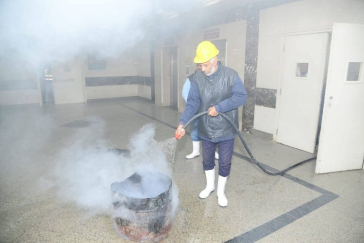 مستشفى الإصابات بجامعة أسيوط ينجح في تنفيذ تجربة إخلاء كاملة لمواجهة الحرائق