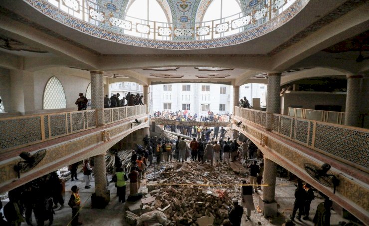 31 قتيلًا في انفجار مسجد بباكستان