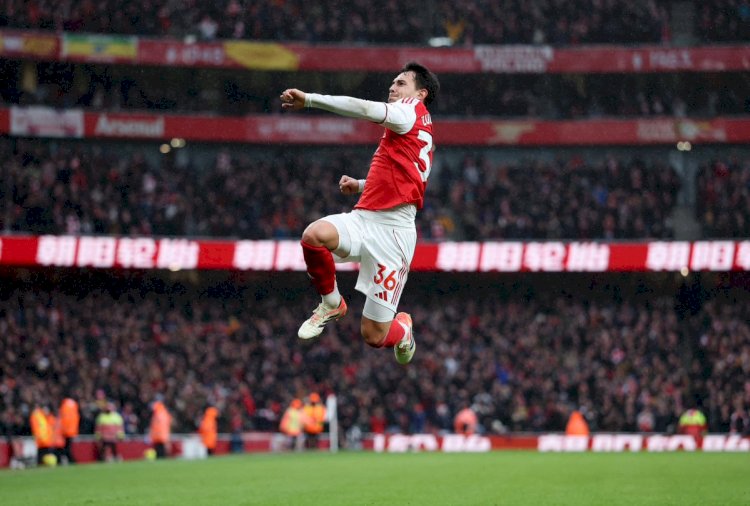 آرسنال يفوز على سندرلاند ويعزز صدارته للدوري الإنجليزي