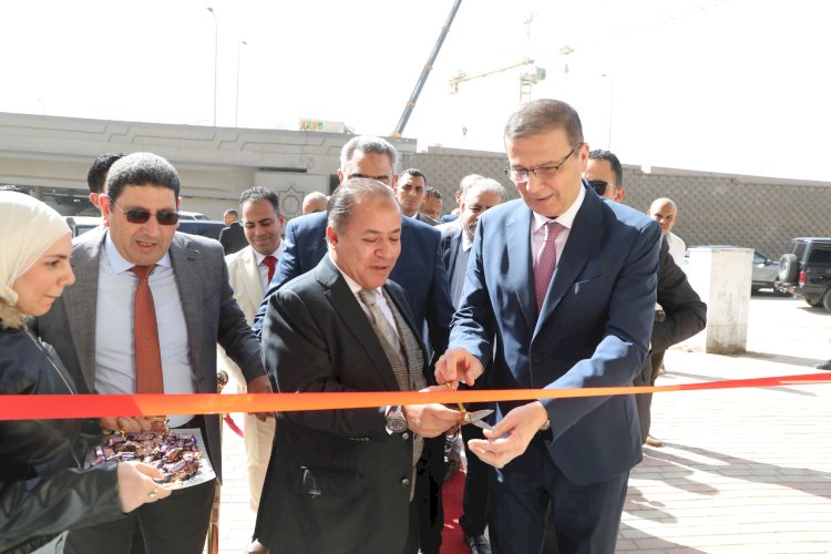 وزير الزراعة يفتتح جناح  منتجات الوزارة بمناسبة شهر رمضان بجملة ماركت بالمريوطية