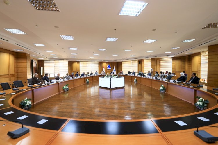 الدكتور يحيي عيد يترأس اجتماع مجلس عمداء جامعة كفر الشيخ لشهر فبراير