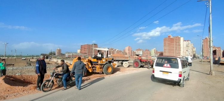 محافظ كفرالشيخ يتابع تنفيذ أعمال تطوير ورفع كفاءة طريق روينة