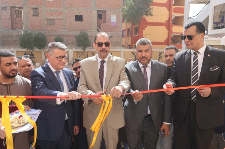 محافظ سوهاج يفتتح مدرستي دار السلام الابتدائية والإعدادية بعد  أعمال التطوير