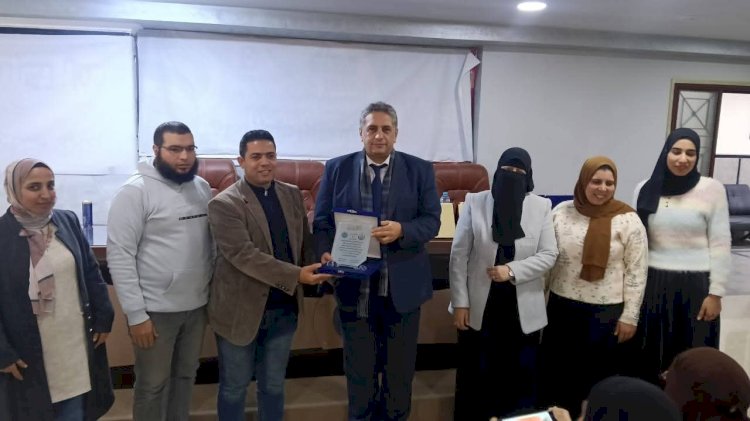 وكيل وزارة الصحة يُكرم المُتميزين في الجودة وسلامة المرضى بمديرية الشئون الصحية