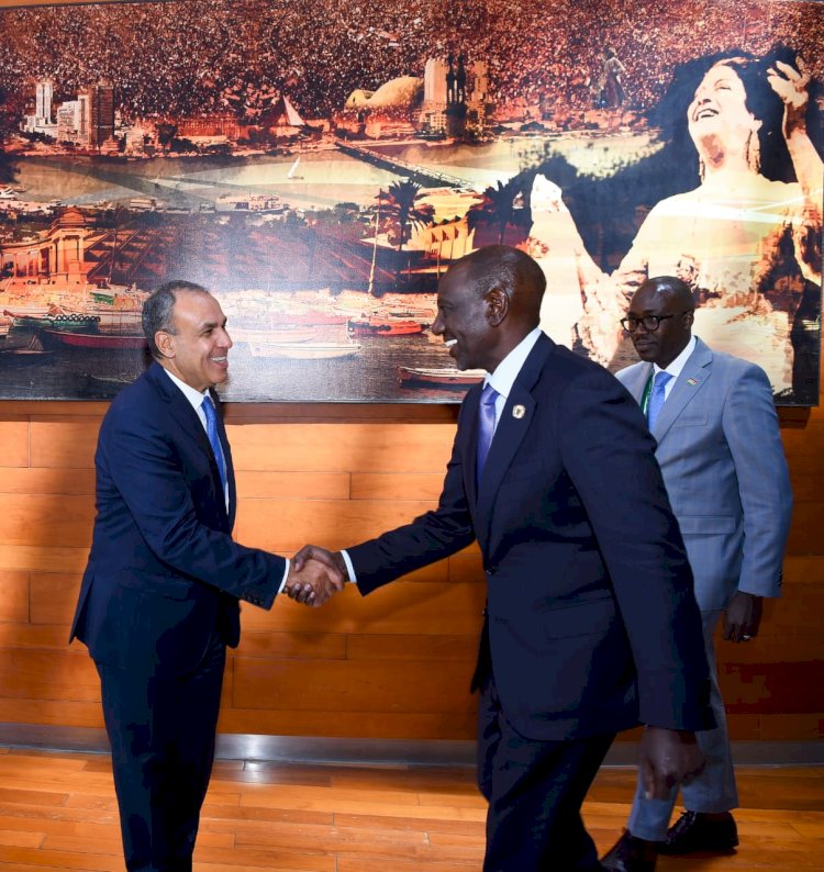 وزير الخارجية يلتقي عدداً من القادة والمسؤولين على هامش قمة الاتحاد الأفريقي