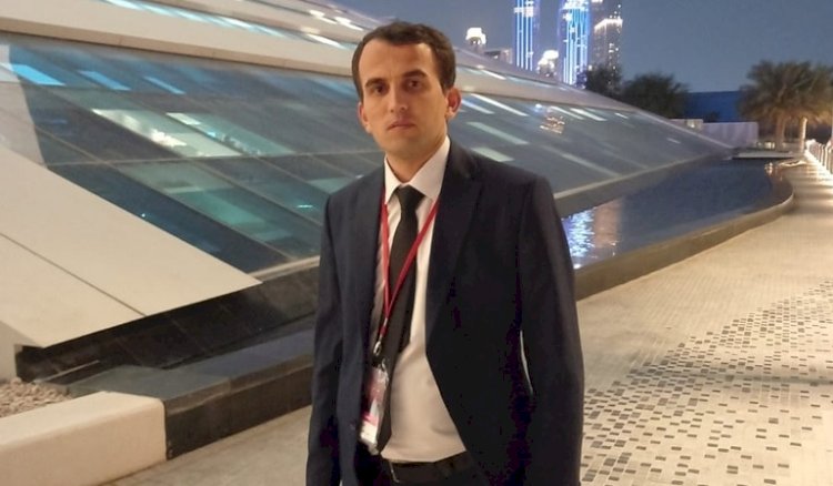 رأيٌ بالغ الأهمية رسول حمزاتوف حول اختيار الموضوع بقلم د.آدينه أحمد سعيد زاده