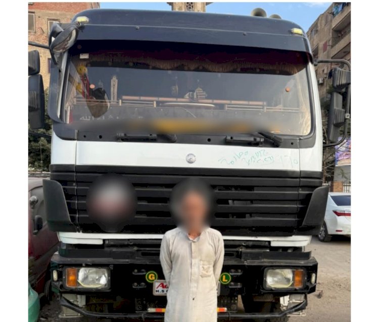 وفاة وأصابة شخصين في تصادم نقل ودراجة بالقاهرة