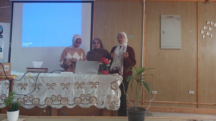 تكريم الفرق الفائزة بمسابقة الابتكار الطلابي بفعاليات الأسبوع البيئي الـ 18 بجامعة قنا