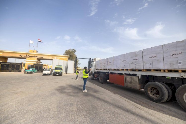 صندوق تحيا مصر وبيت الزكاة والصدقات يعلنان دخول 780 طن من المواد الغذائية إلى قطاع غزة ضمن القافلة الإنسانية الشاملة