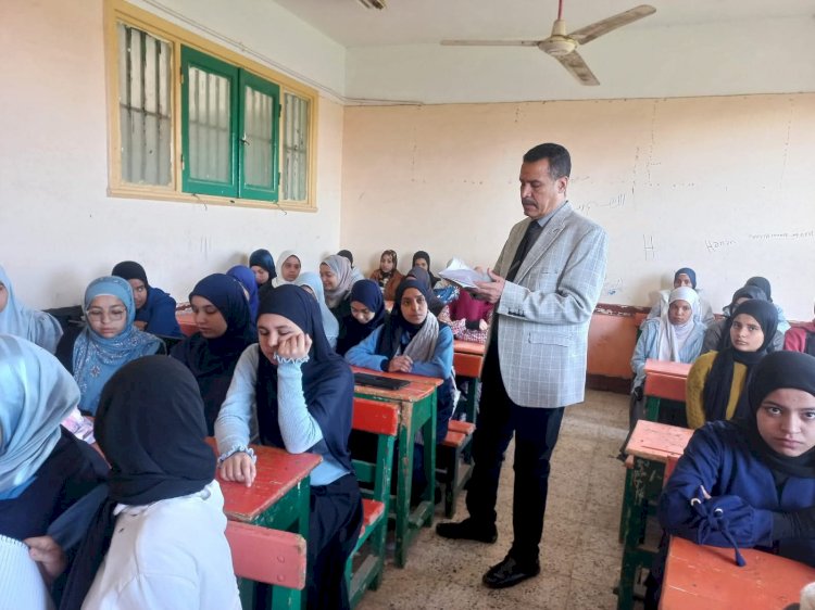 مختار مدير عـام تعليم دارالســـلام يواصـــل جولاته الميدانية لمتابعة العملية التعليمية