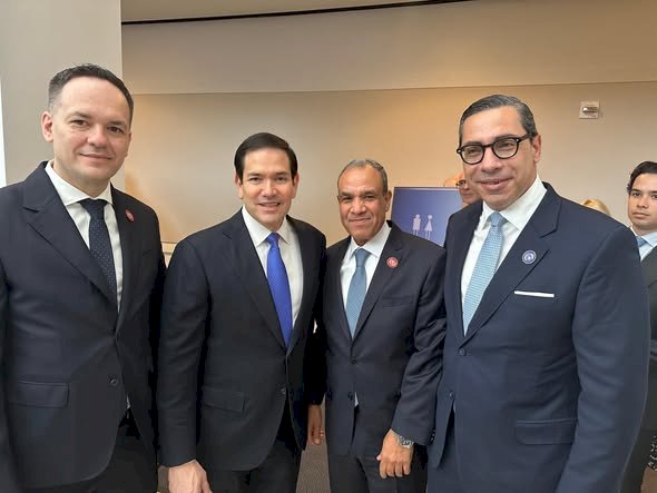 وزير الخارجية يلتقي نظيره الفيتنامي