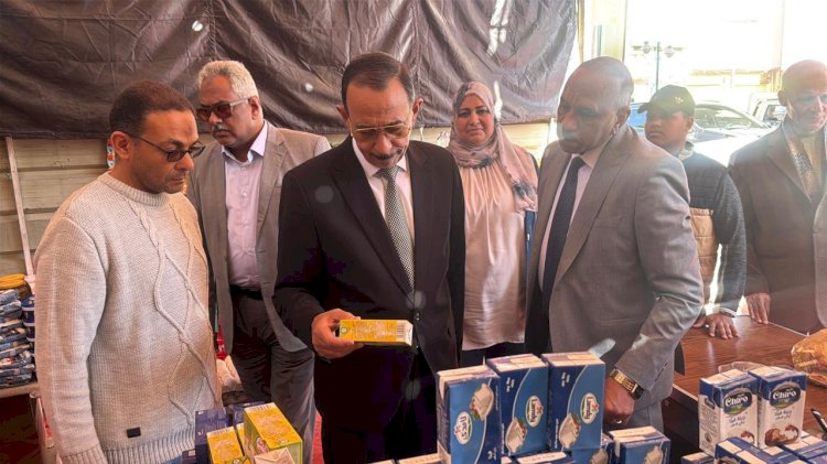 محافظ سوهاج يتفقد معرض “أهلاً رمضان” وموقف المفيض  وتطوير نفق الشهيد نبيل فراج