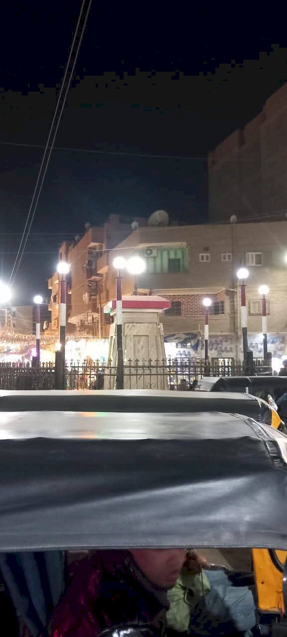 الصمطي يتابع تنفيذ أعمال الإنارة بالشوارع والميادين بالمنشاة