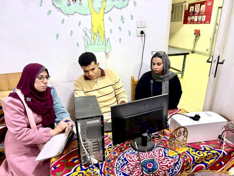 " قادرون بإختلاف "بمديرية الشباب والرياضة يتابع مراكز التخاطب  بسوهاج