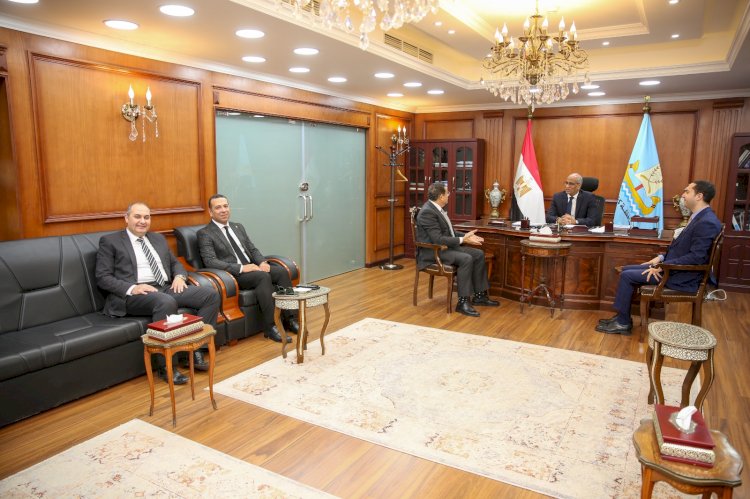 محافظ كفرالشيخ يبحث مع ممثلي البنك الأهلي المصري آليات دعم الاستثمار