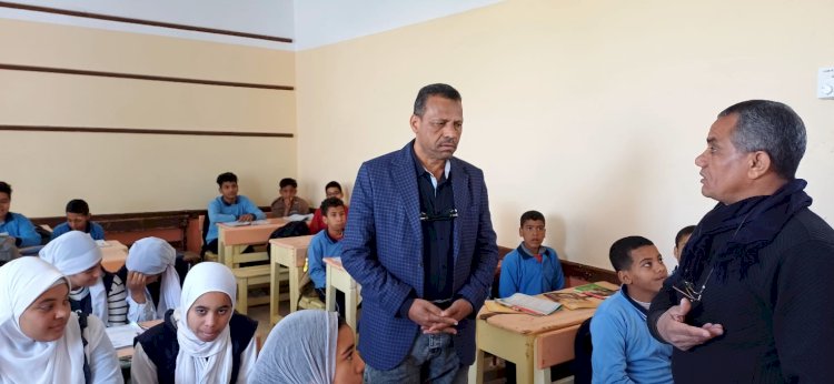 عبدالواحد يتفقد مدرسة النجمة الإعدادية ويؤكد استمرارية الانضباط  في رمضان