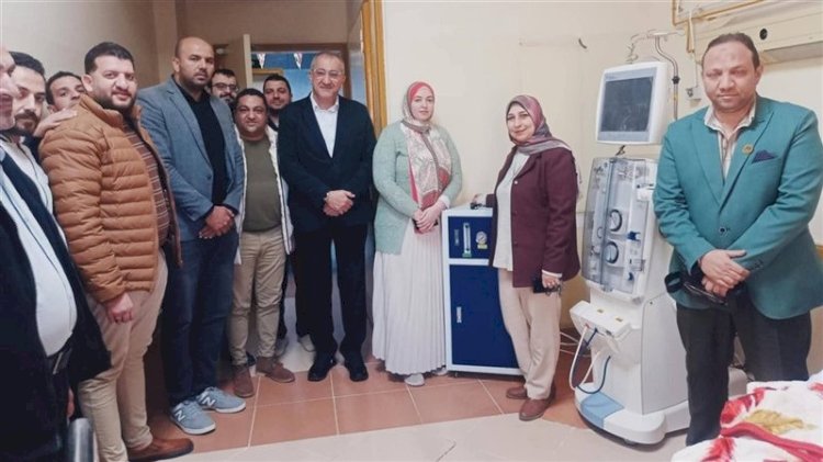 في خطوة إنسانية جديدة..علاء مكادي يهدي سمالوط محطة معالجة لخدمة المرضى