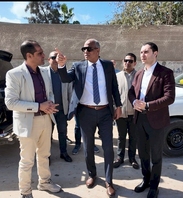 محافظ كفرالشيخ في جولة ميدانية موسعة يتفقد عددًا من الشوارع والمحاور